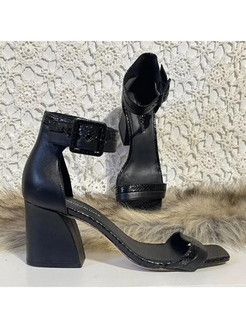 Donald J Pliner back leather block heel sandals size 8.5